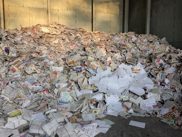 写真素材：新聞リサイクル